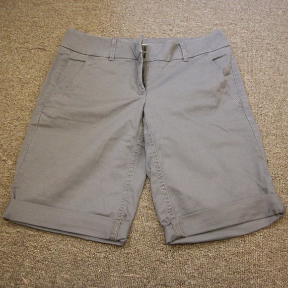 2/$30 LOFT Bermuda Shorts Bundle - Picture 5 of 7
